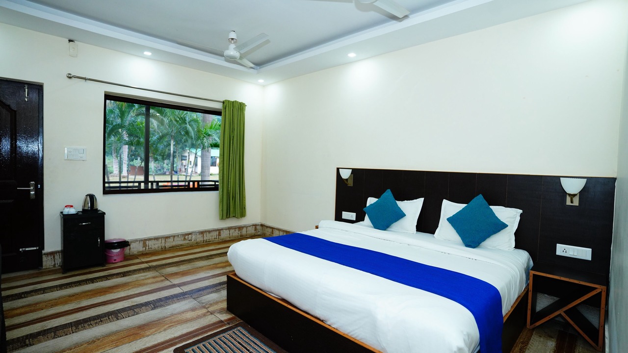 Photo of Bedroom in Paliyal Gaon