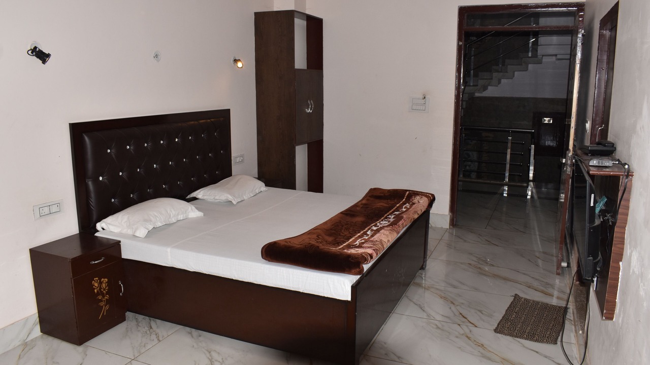 Photo of Bedroom in Pilibhit