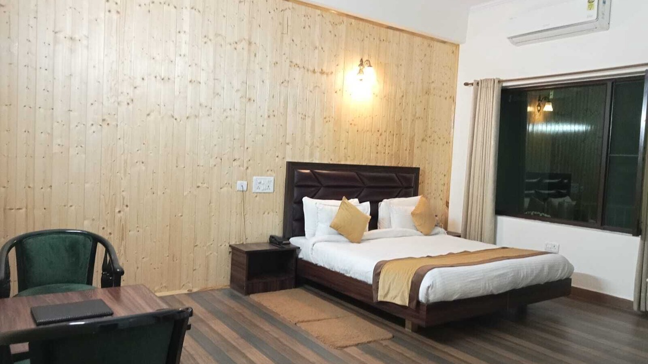 Photo of Bedroom in Dharampur