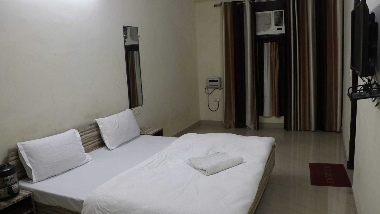 Photo of Bedroom in Haridwar