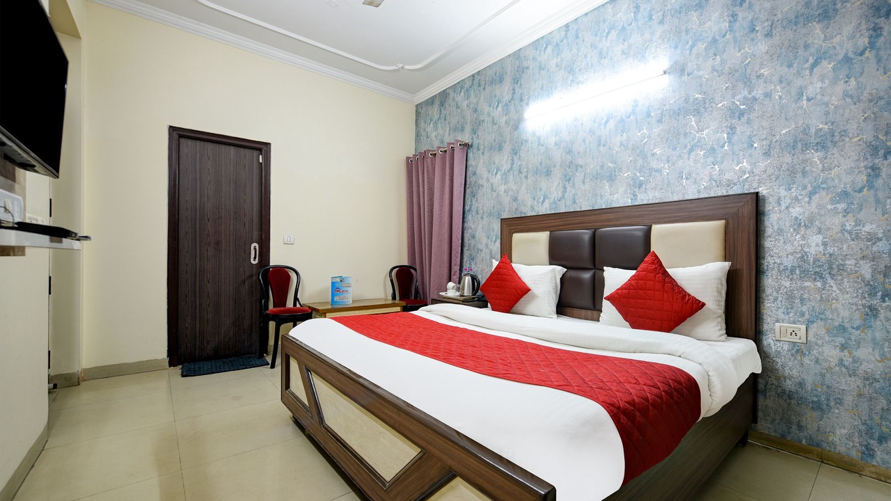 Photo of Bedroom in Mahipalpur