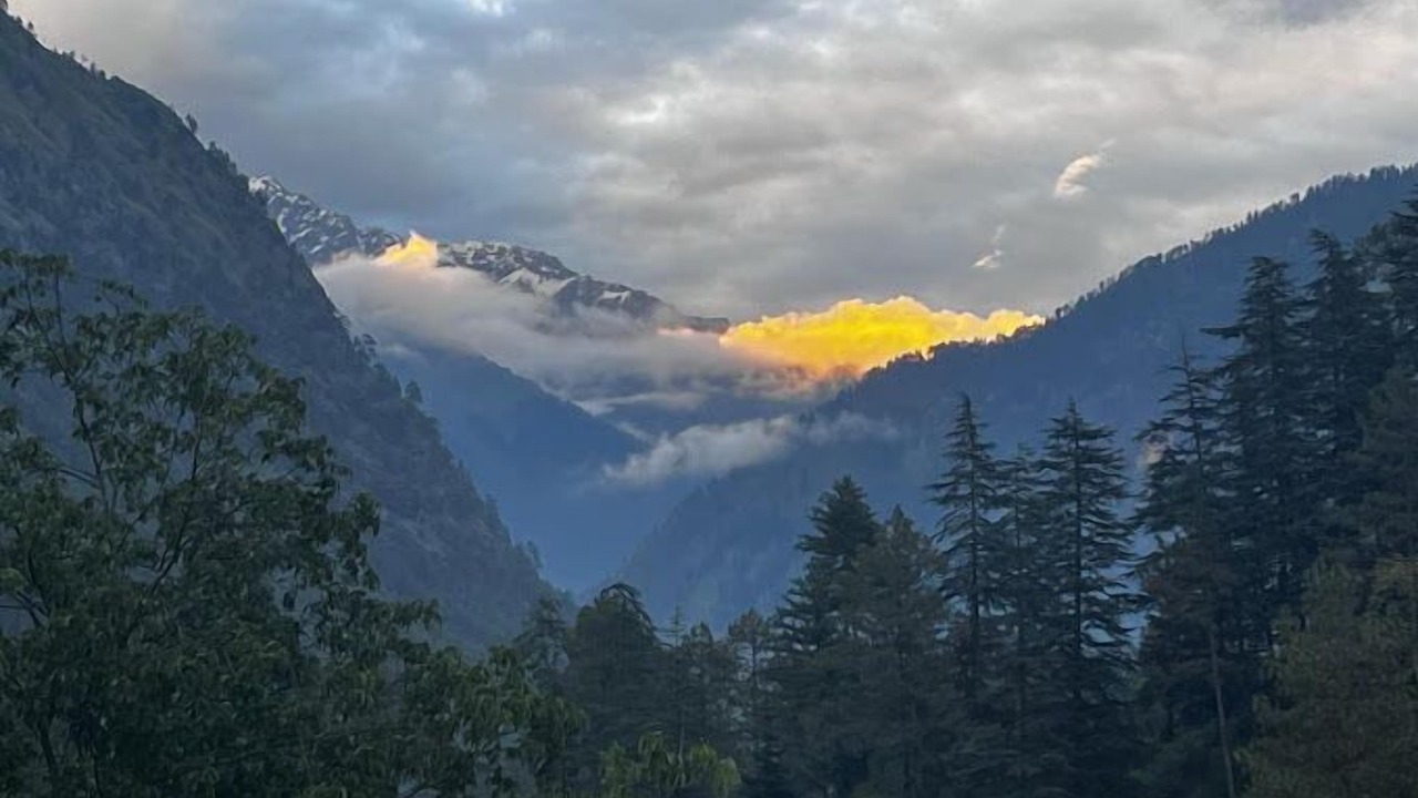 Photo of Bedroom in Kasol