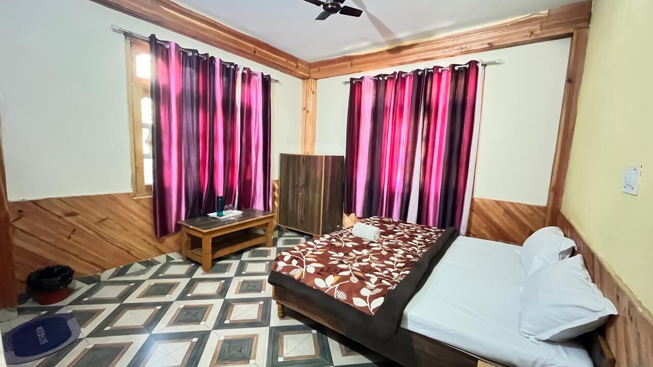 Photo of Bedroom in Kasol