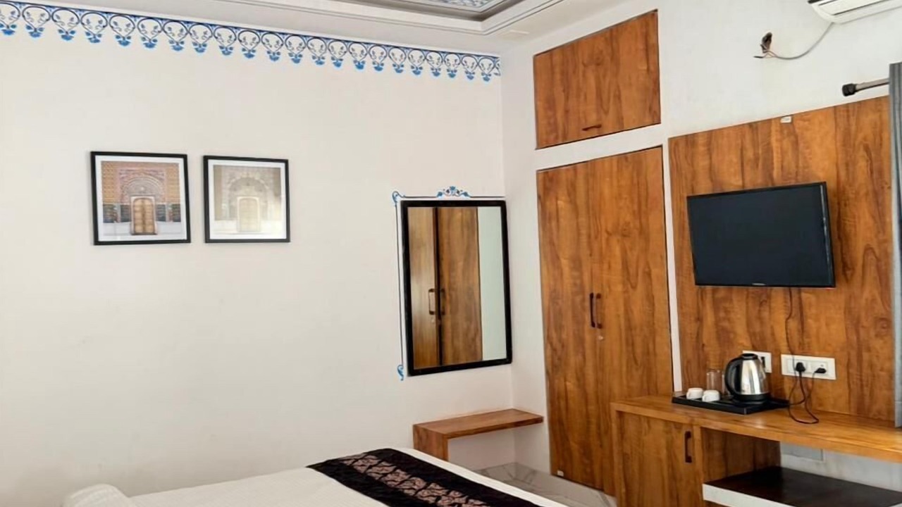 Photo of Bedroom in Shavri Colony