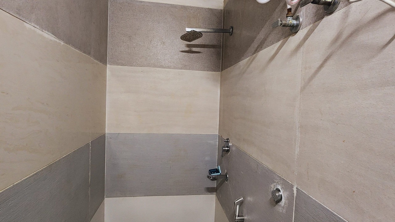 Photo of Bathroom in Dariyaganj