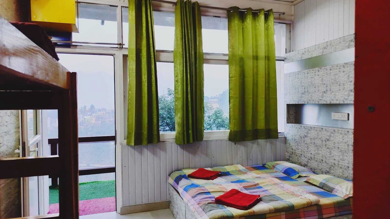 Photo of Patio Balcony in Mussoorie