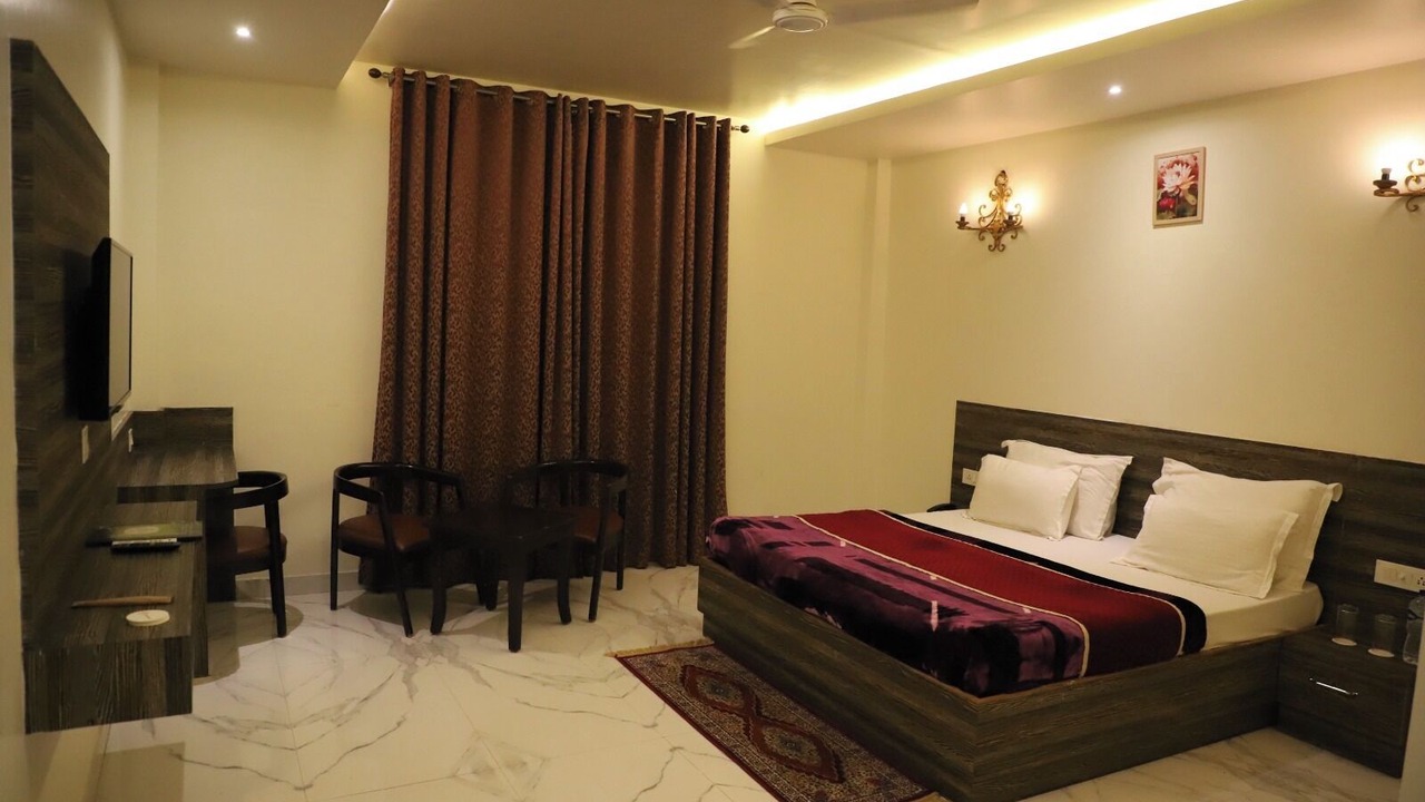 Photo of Bedroom in Shikohabad