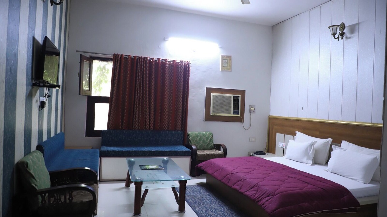 Photo of Bedroom in Shikohabad