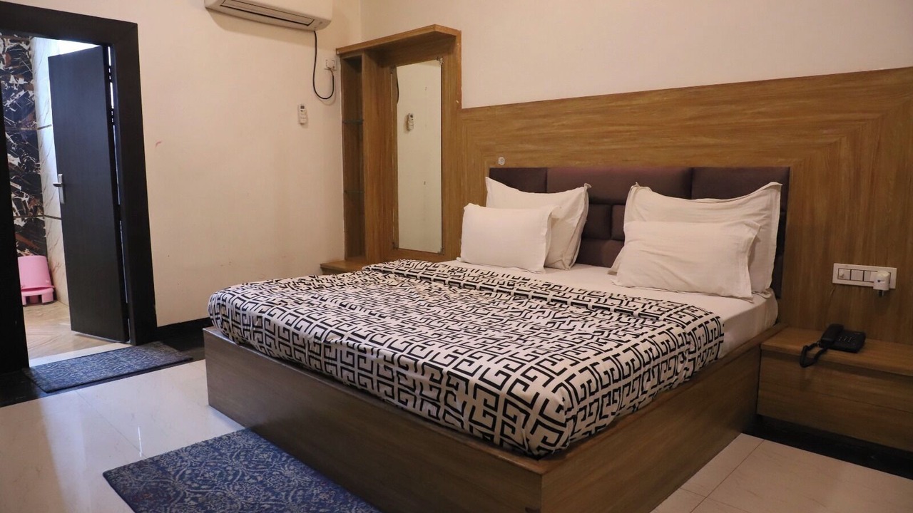 Photo of Bedroom in Shikohabad