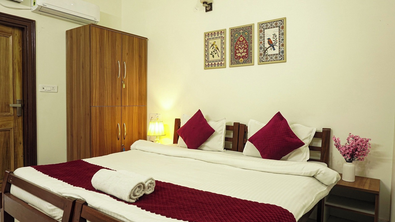 Photo of Bedroom in Tapovan