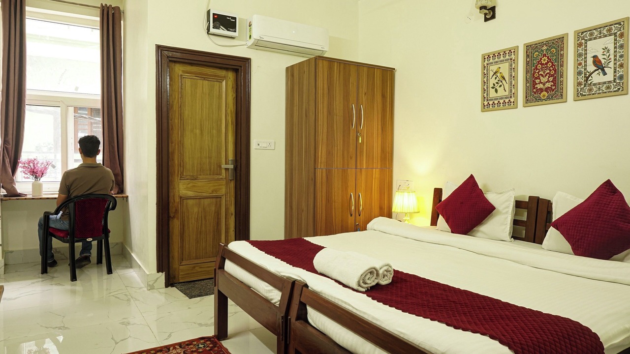 Photo of Bedroom in Tapovan
