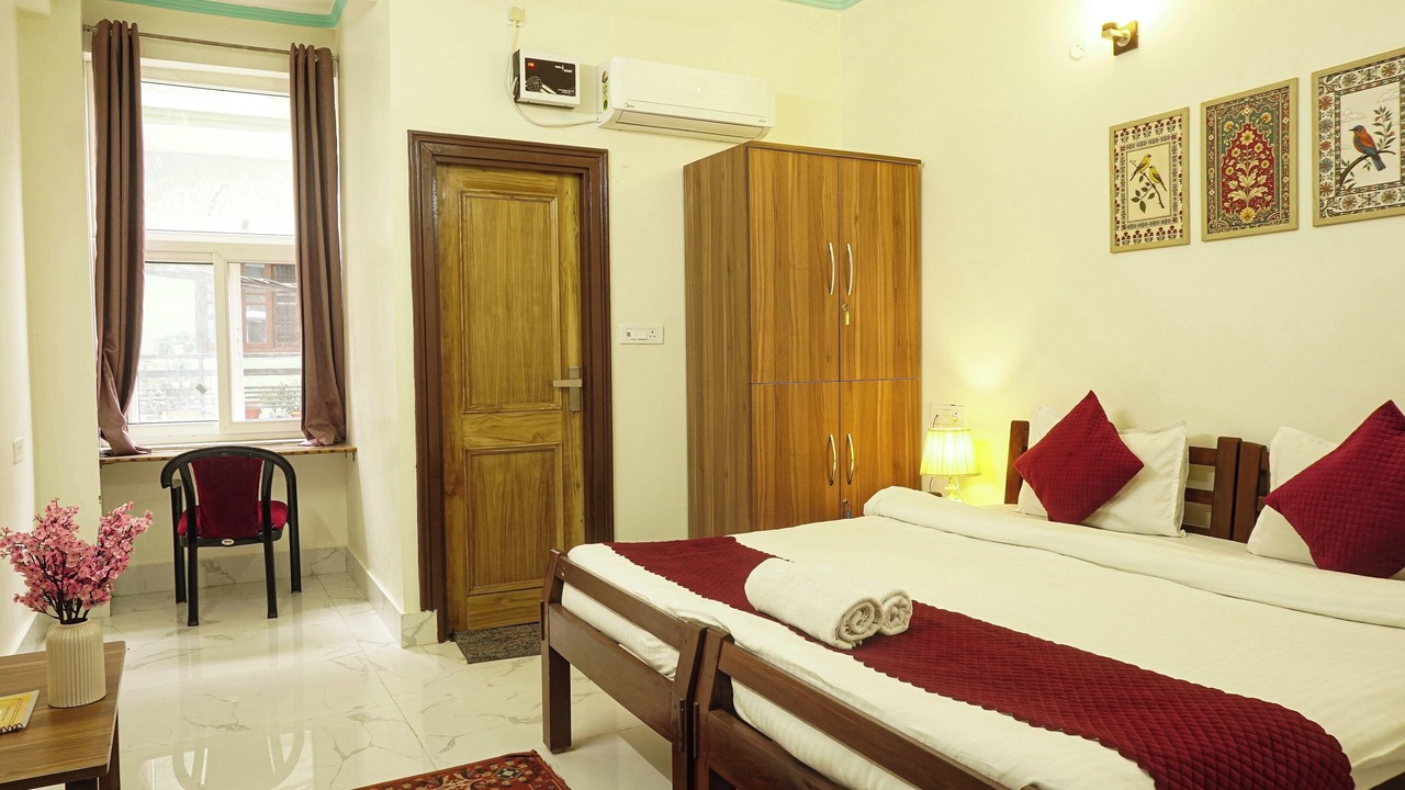 Photo of Bedroom in Tapovan