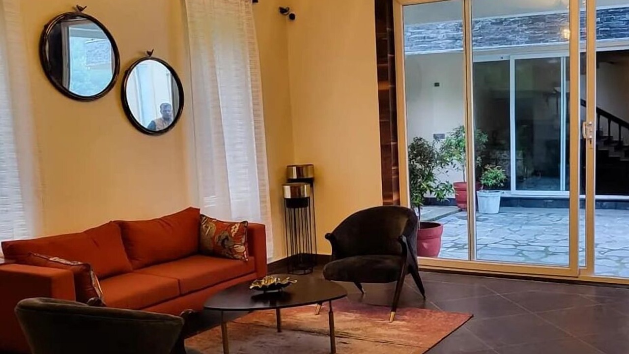 Photo of Livingroom in Naina Range