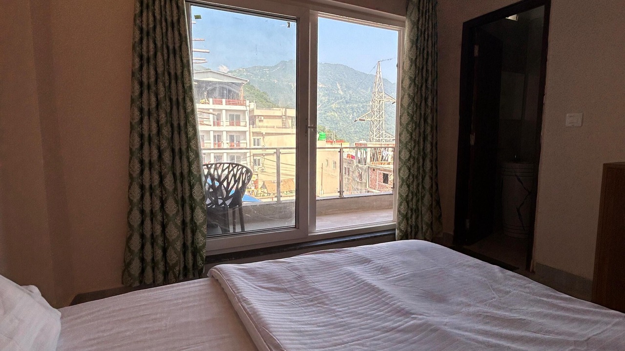 Photo of Bedroom in Tapovan