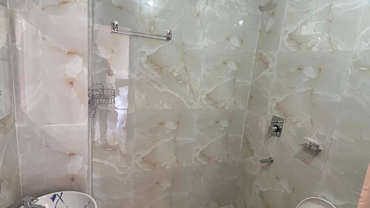 Photo of Bathroom in Tapovan