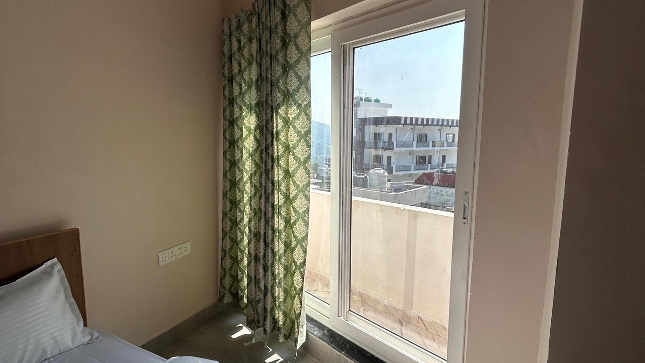 Photo of Bedroom in Tapovan