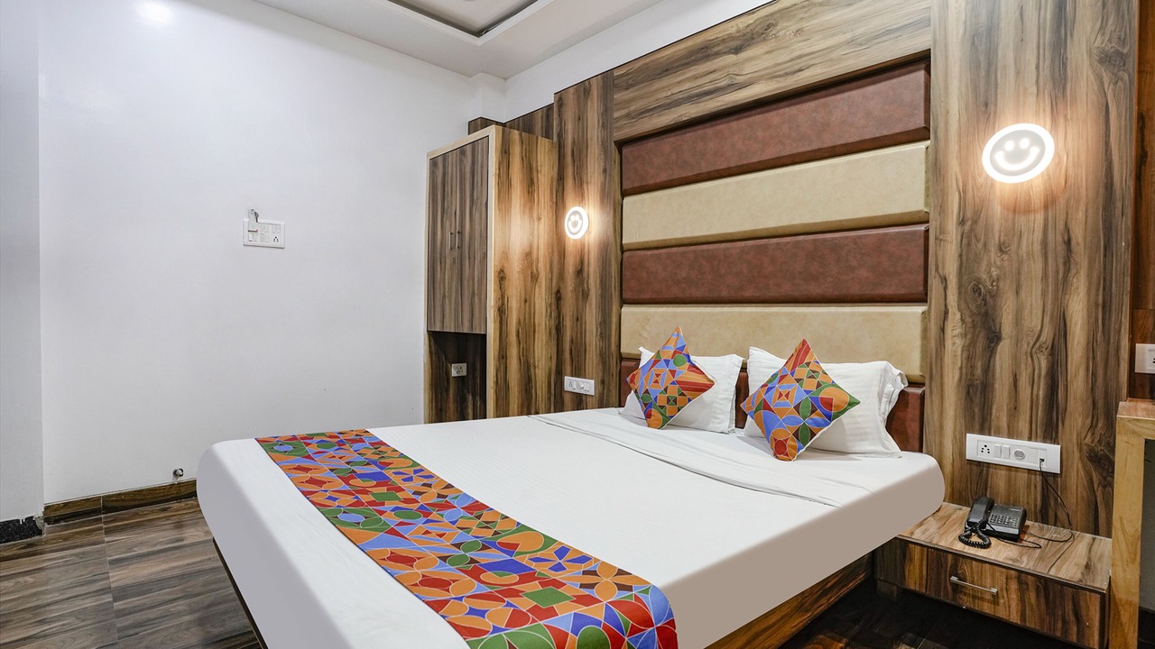 Photo of Bedroom in Daulatabad