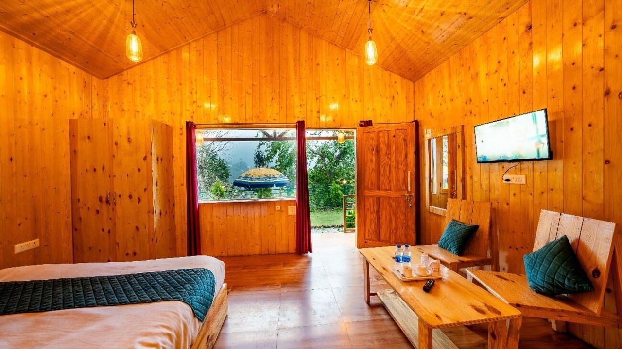 Photo of Patio Balcony in Naina Range