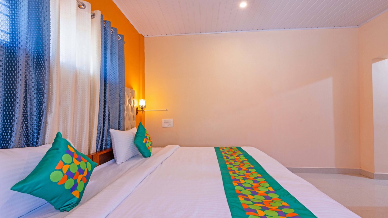 Photo of Bedroom in Somvarpet