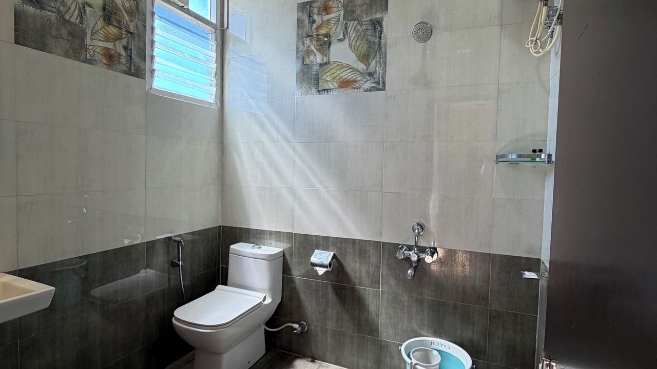 Photo of Bathroom in Ooty