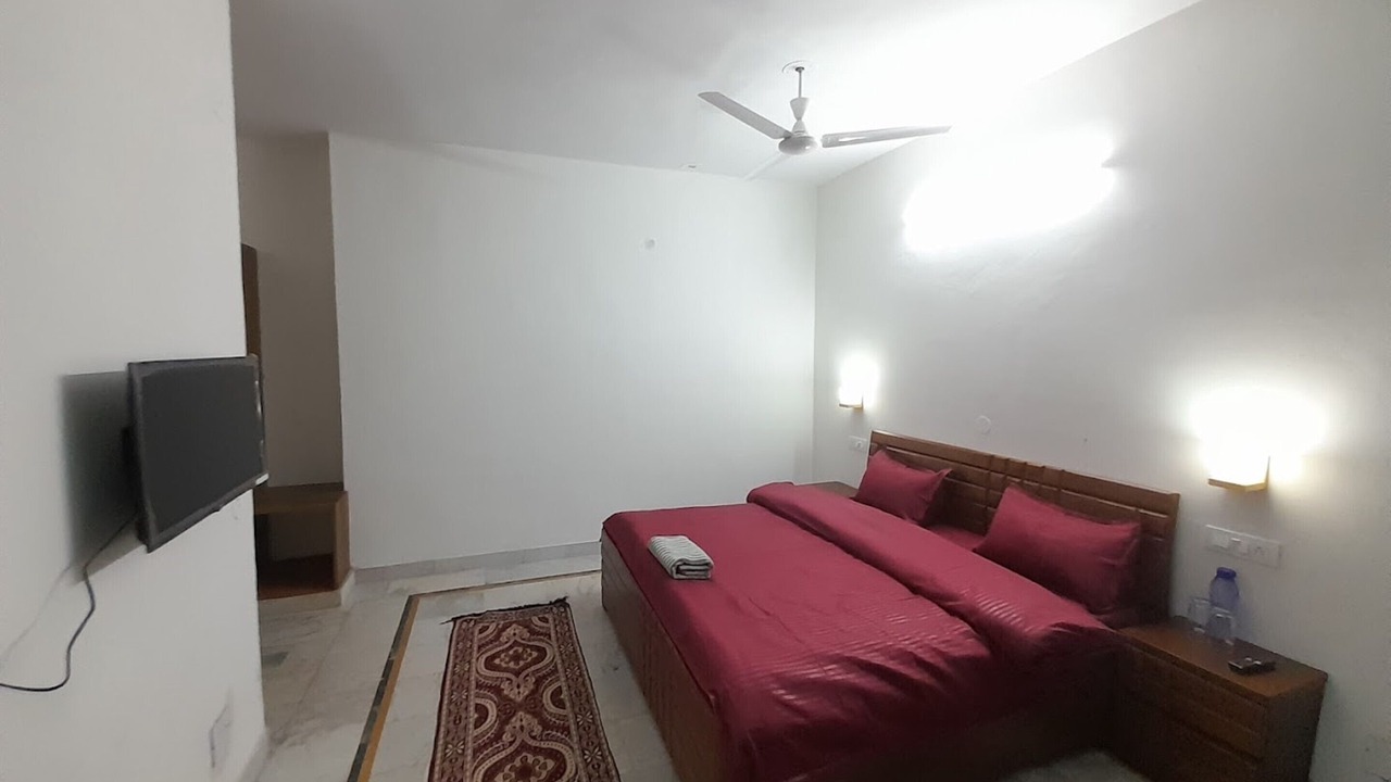 Photo of Bedroom in Solan