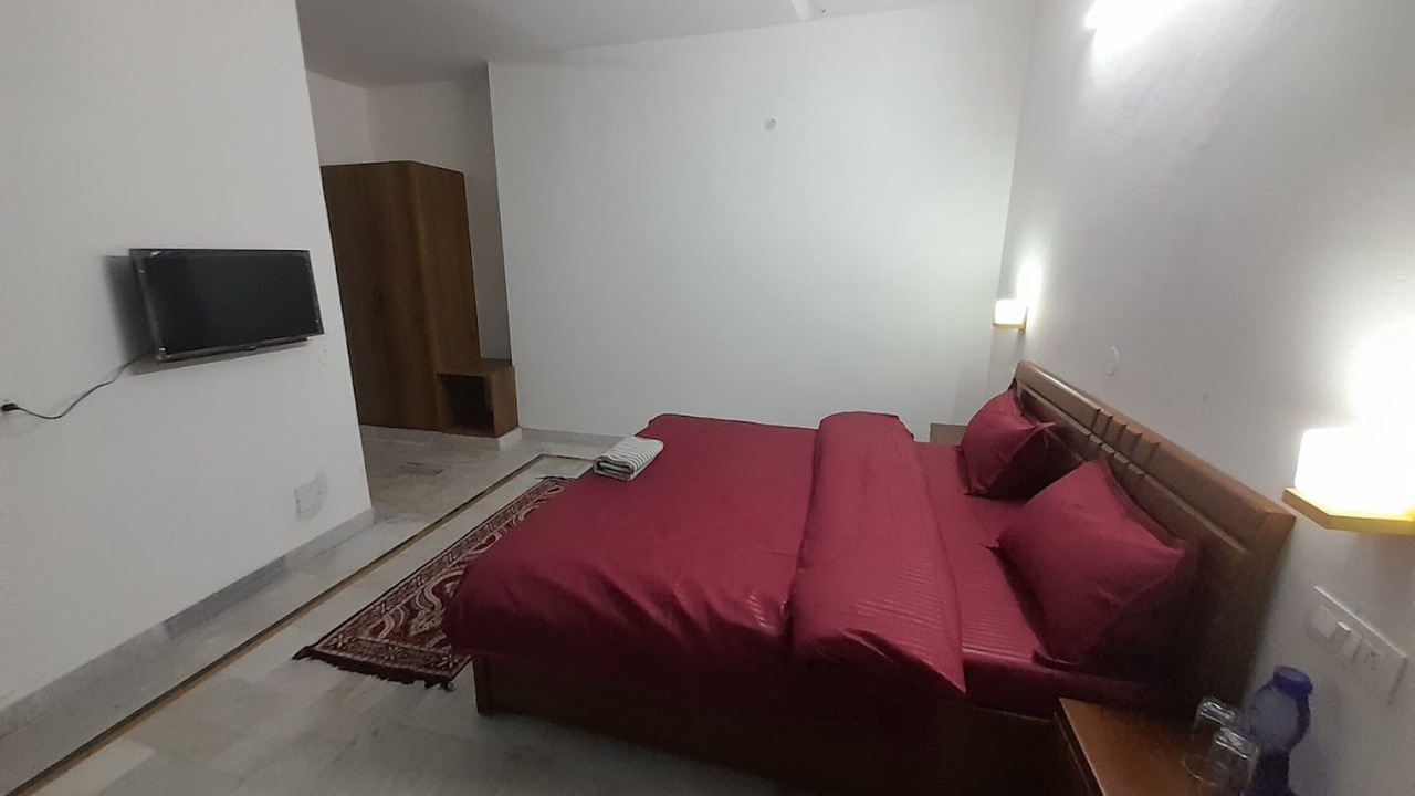 Photo of Bedroom in Solan