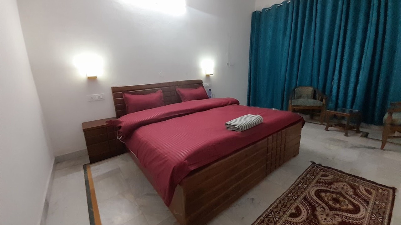 Photo of Bedroom in Solan