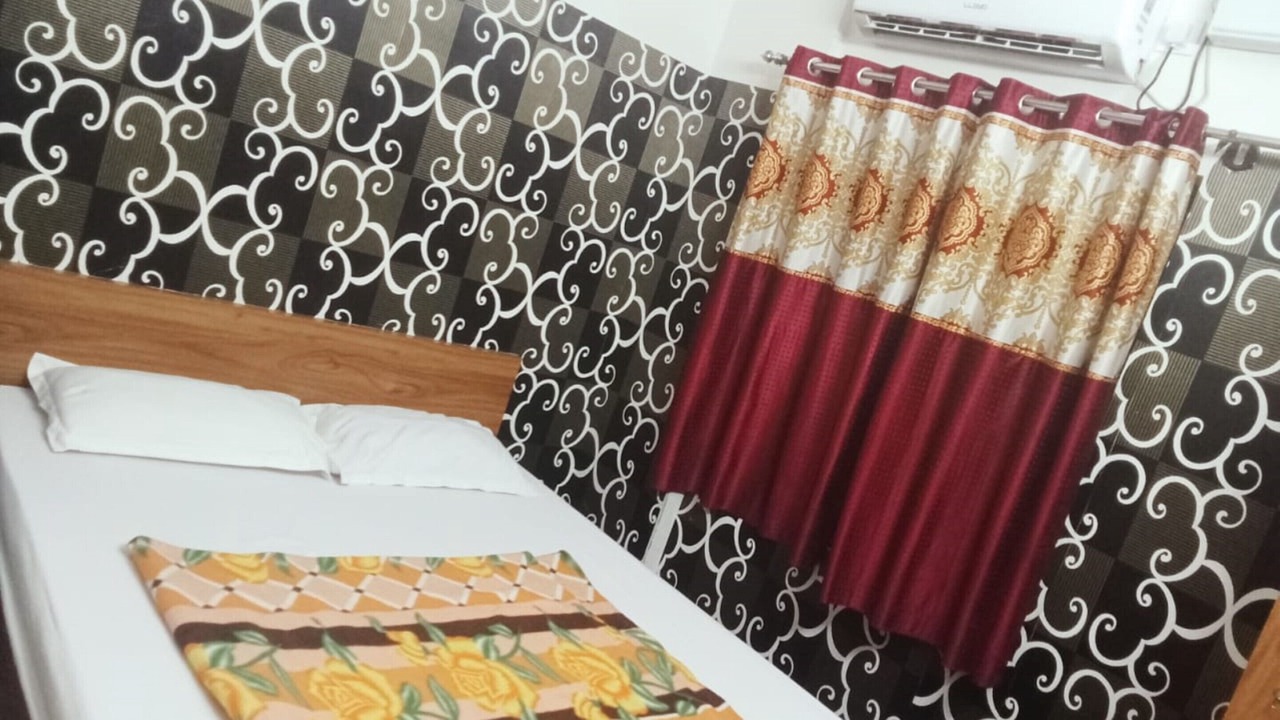 Photo of Bedroom in Fatehpur