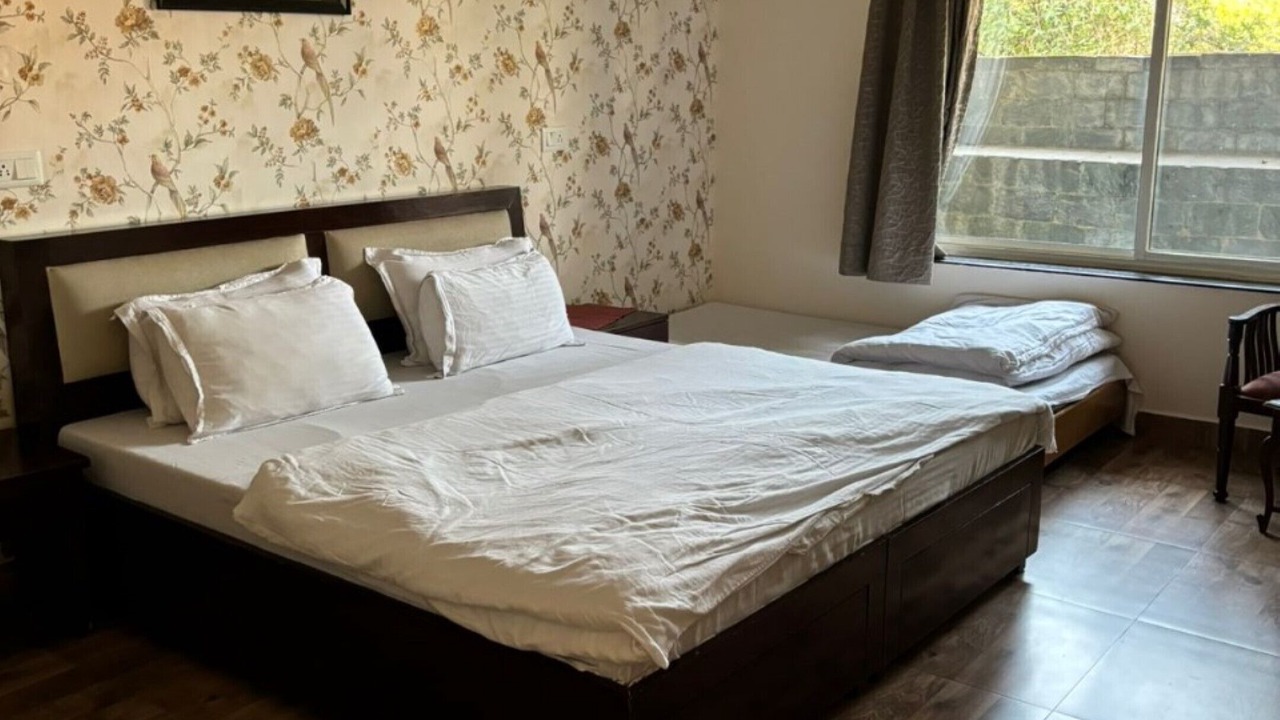 Photo of Bedroom in Fatehpur