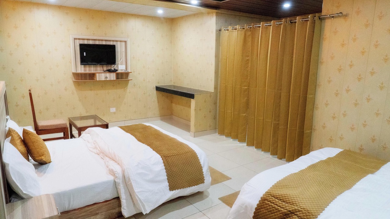 Photo of Bedroom in Badrinath