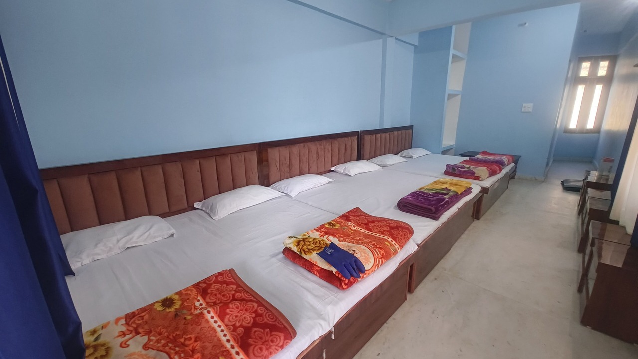 Photo of Bedroom in Chamoli