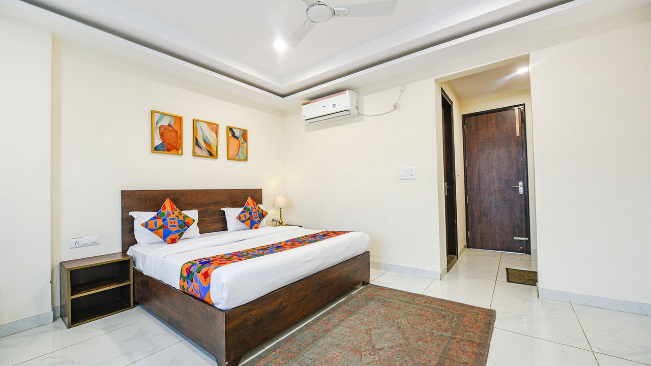 Photo of Bedroom in Mayapur