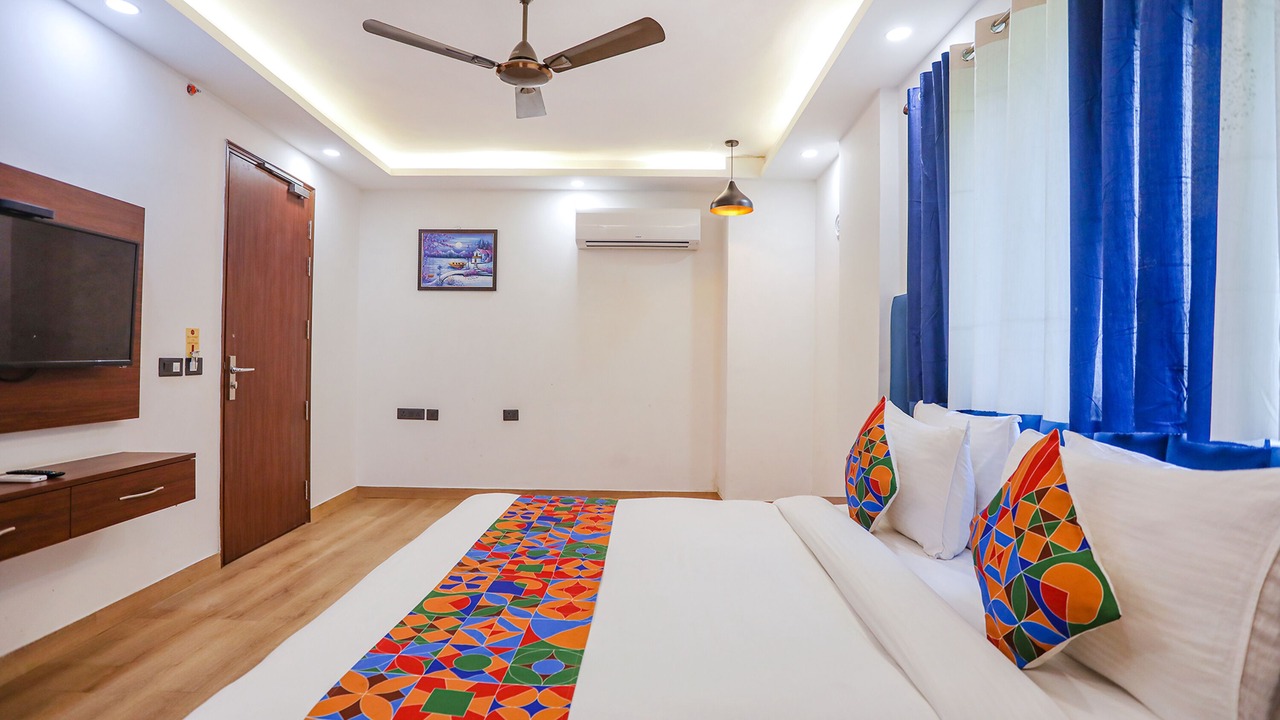 Photo of Bedroom in Kalkaji