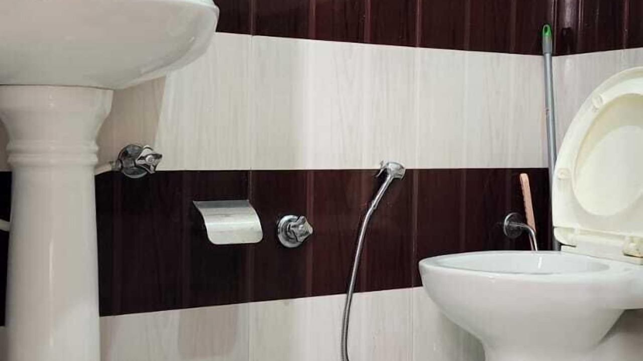 Photo of Bathroom in Bhagsu Nag