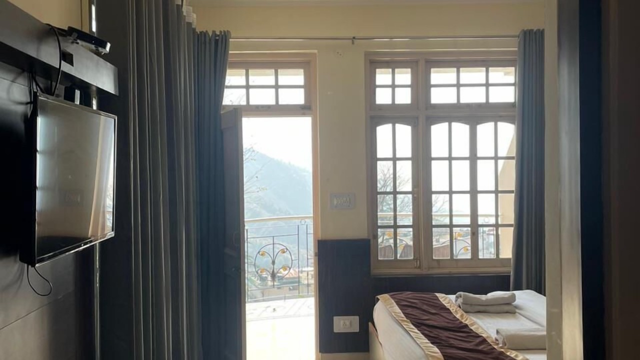 Photo of Bedroom in Bhagsu Nag