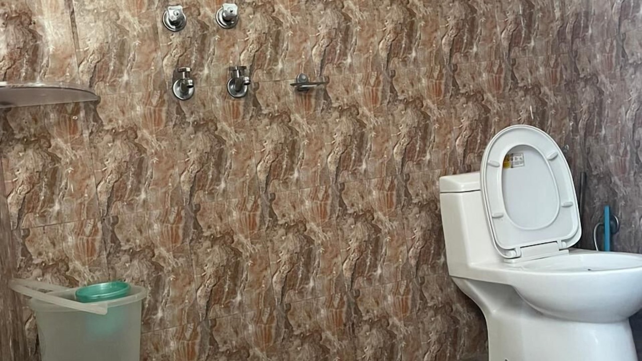 Photo of Bathroom in Bhagsu Nag