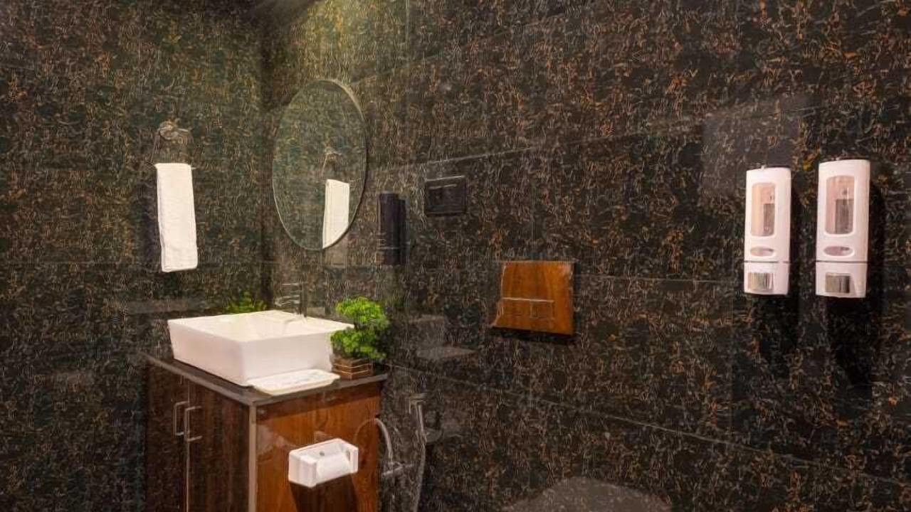 Photo of Bathroom in Theog