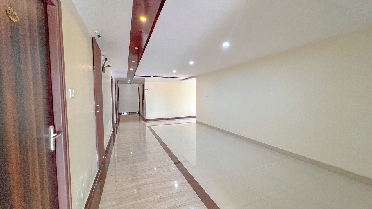 Photo of Livingroom in HBR Layout