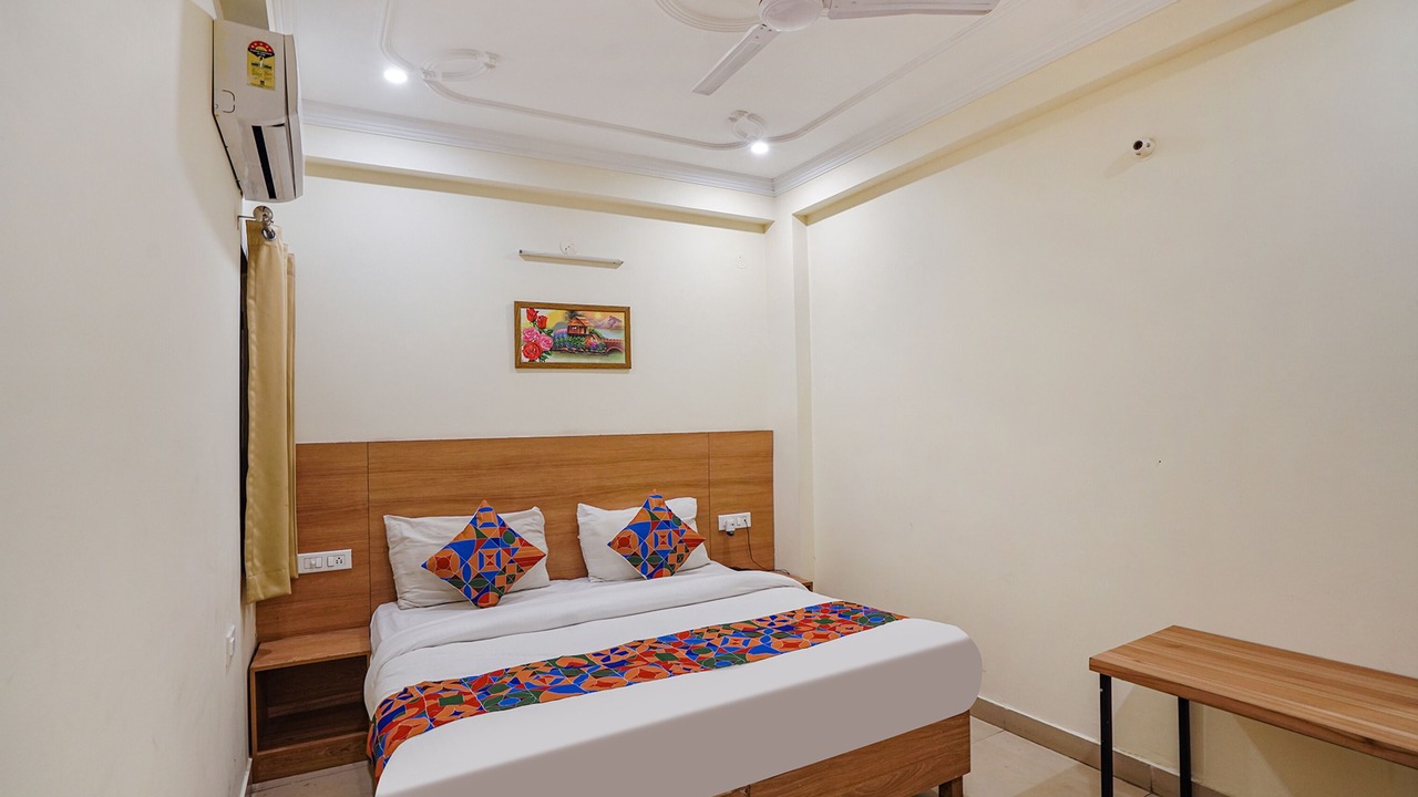 Photo of Bedroom in Sector 62