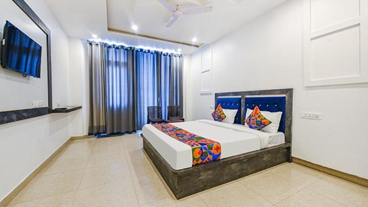 Photo of Bedroom in Dharampur