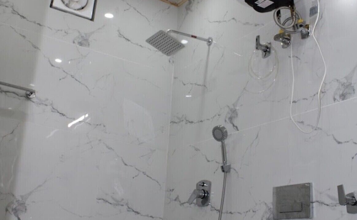 Photo of Bathroom in Theog