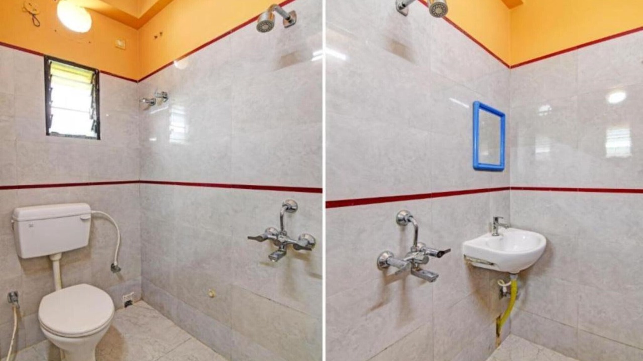 Photo of Bathroom in Chinar Park
