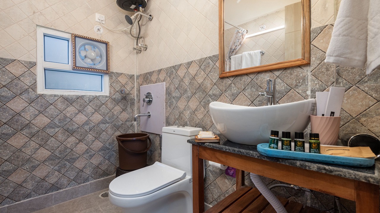 Photo of Bathroom in Tehri