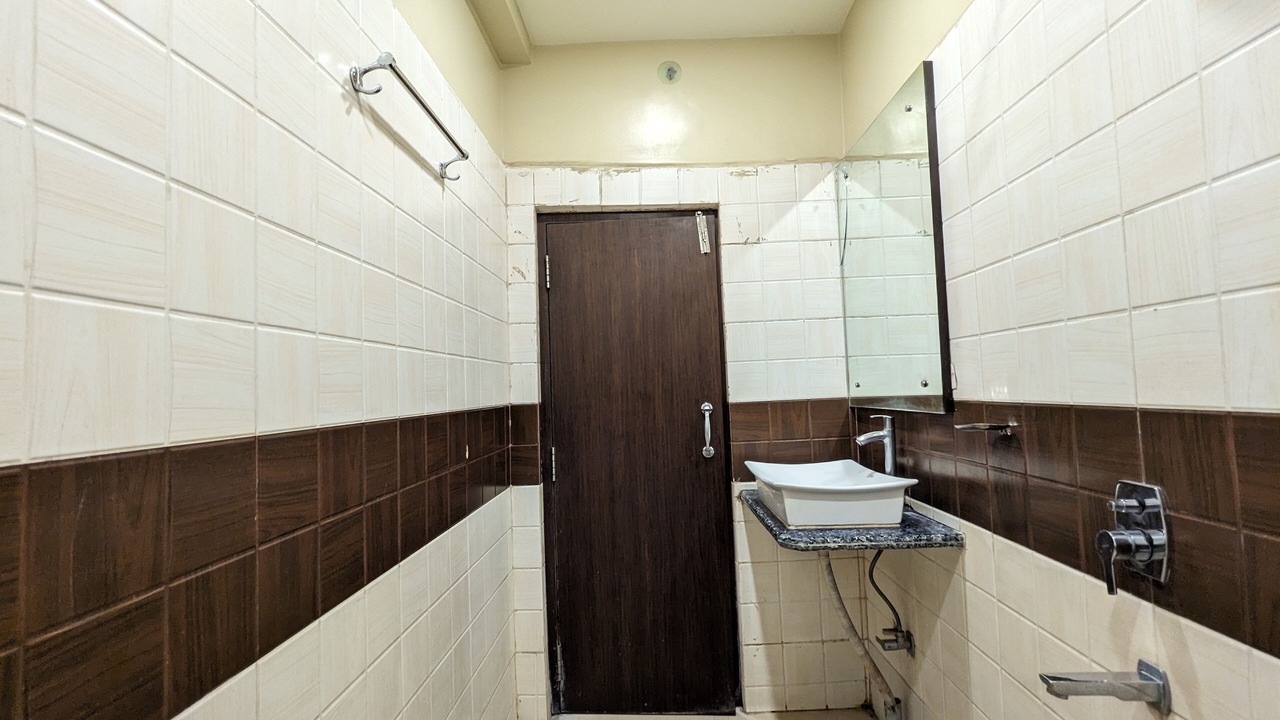 Photo of Bathroom in Tarapith