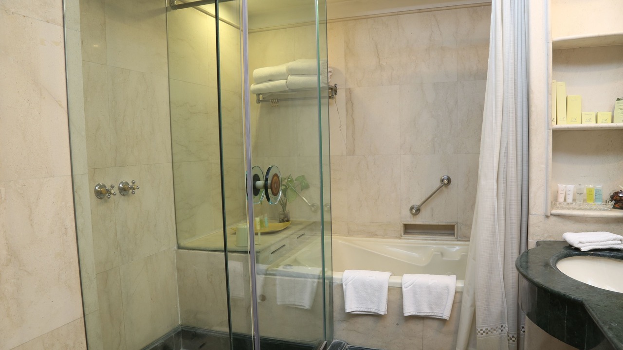 Photo of Bathroom in Chanakyapuri