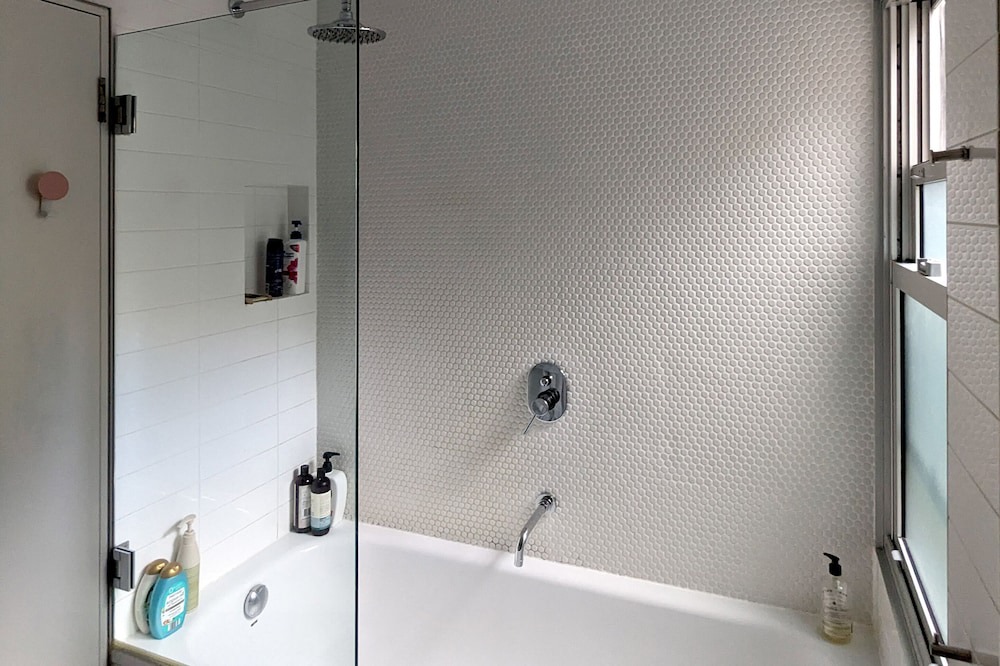 Photo of Bathroom in Erskineville