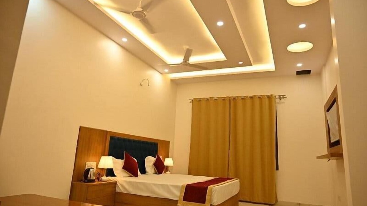 Photo of Bedroom in Haldwani