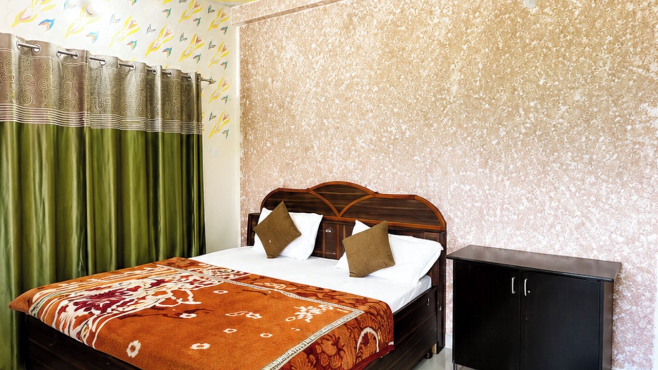 Photo of Bedroom in Tehri