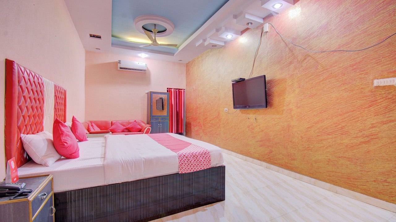 Photo of Bedroom in Daulatabad