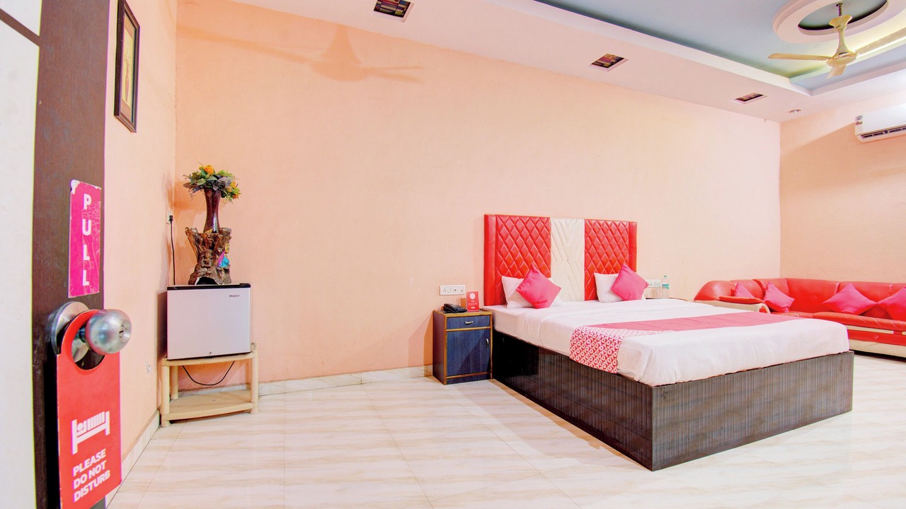 Photo of Bedroom in Daulatabad